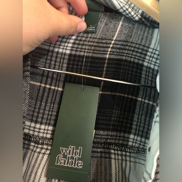 📳 Wild Fable | NEW Plaid Button Up - Picture 2 of 2